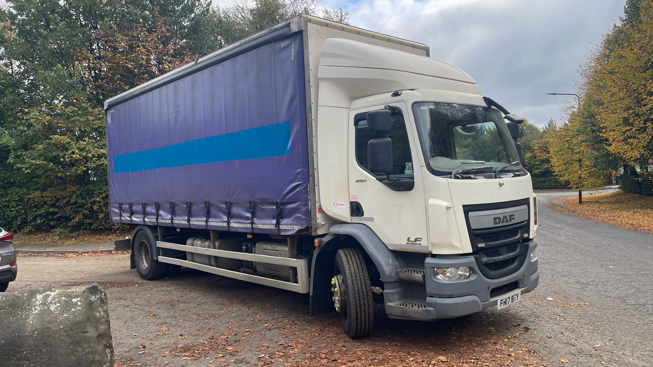 Daf LF 260 - Тентованный грузовик: фото 1 Daf LF 260 - Тентованный грузовик: фото 1