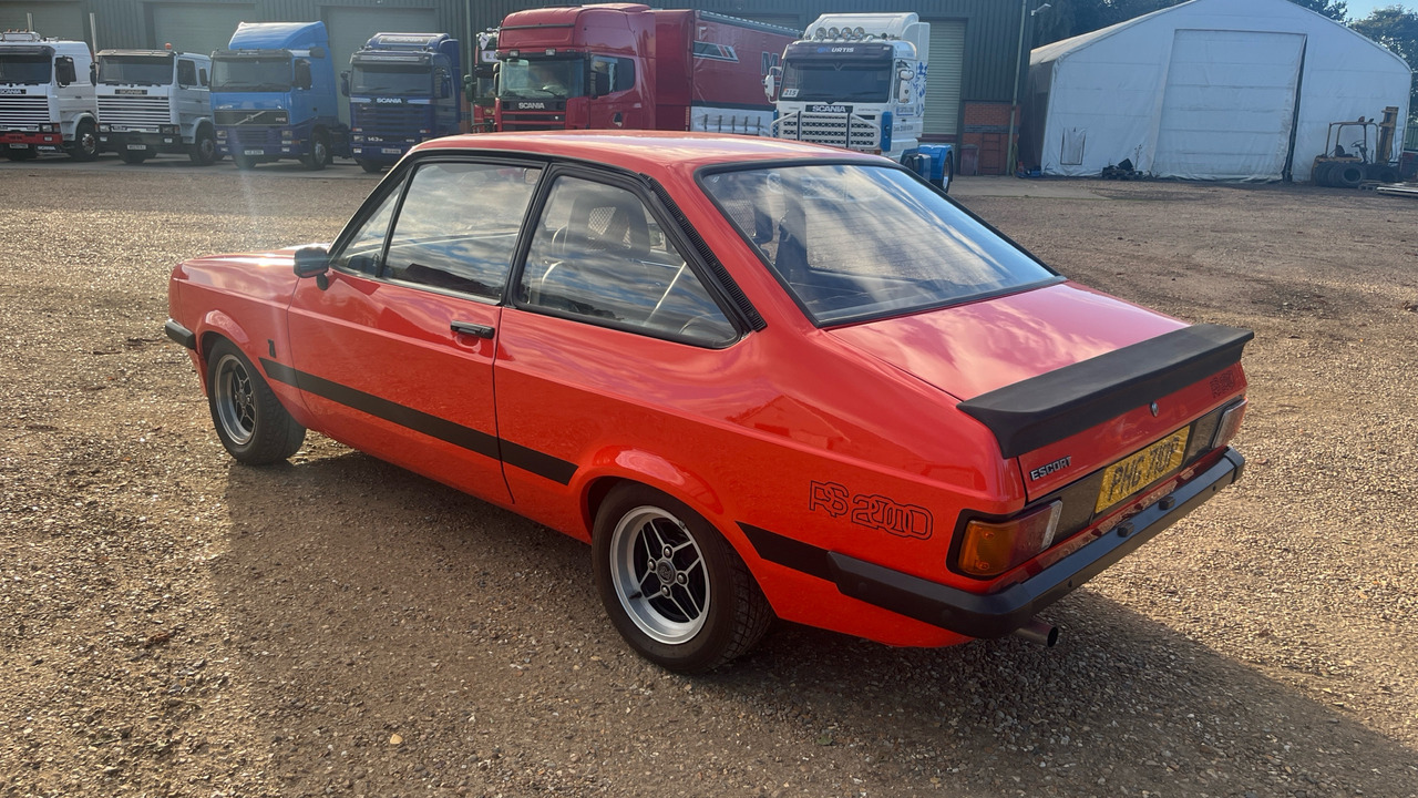FORD ESCORT RS 2000 - Седан: фото 3 FORD ESCORT RS 2000 - Седан: фото 3
