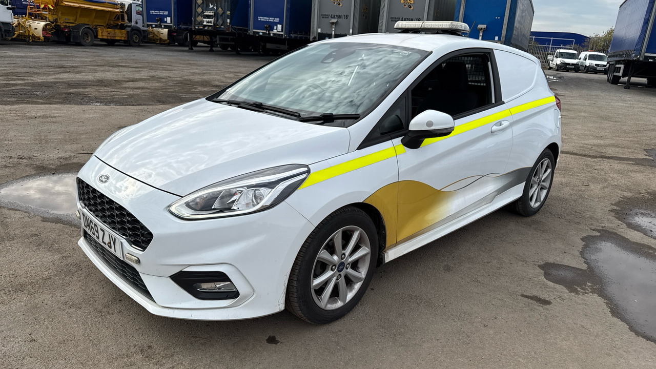 FORD FIESTA 1.5 TDCI 85PS - Легковой автомобиль: фото 2 FORD FIESTA 1.5 TDCI 85PS - Легковой автомобиль: фото 2