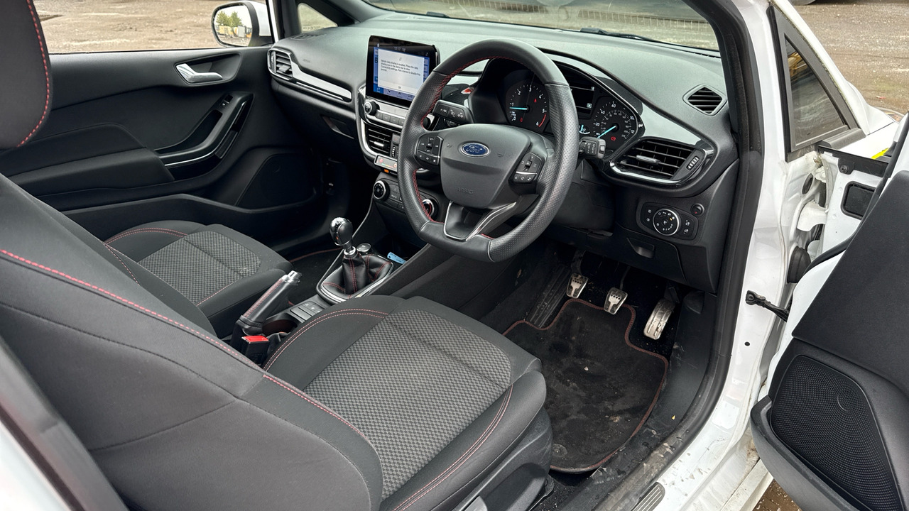 FORD FIESTA 1.5 TDCi 85PS - Легковой автомобиль: фото 5 FORD FIESTA 1.5 TDCi 85PS - Легковой автомобиль: фото 5
