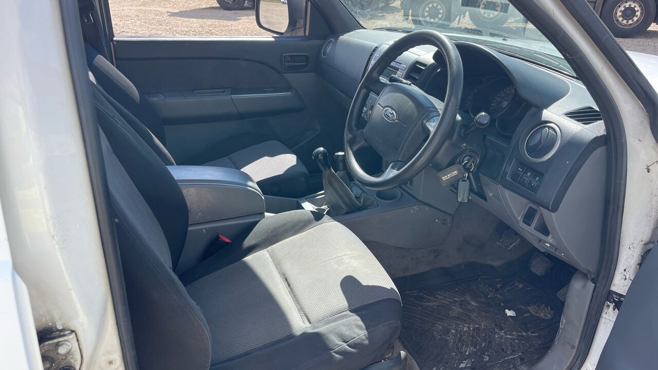 FORD RANGER 2.5 - Пикап, Грузопассажирский фургон: фото 5 FORD RANGER 2.5 - Пикап, Грузопассажирский фургон: фото 5