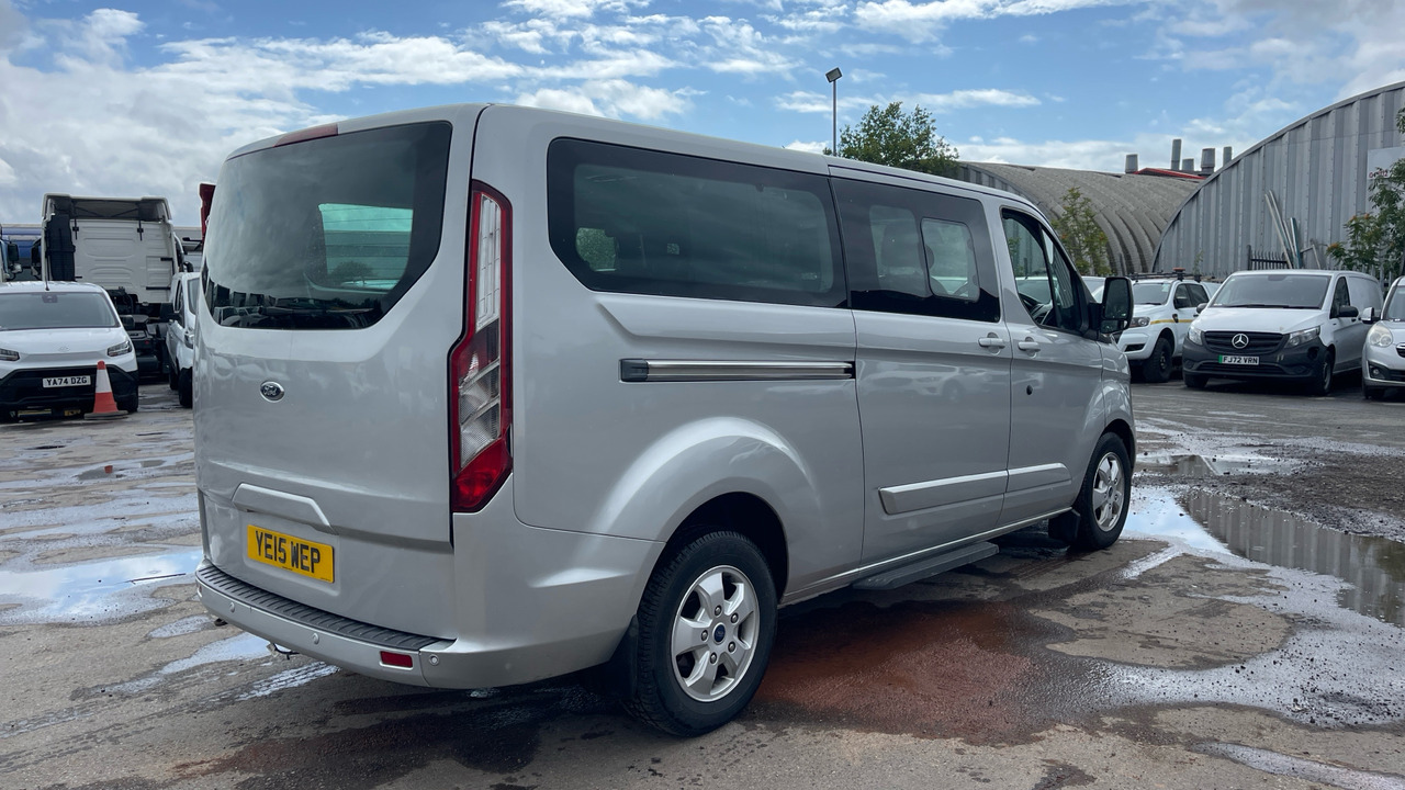 FORD TOURNEO CUSTOM 300 2.2 TDCi 125PS - Микроавтобус, Пассажирский фургон: фото 4 FORD TOURNEO CUSTOM 300 2.2 TDCi 125PS - Микроавтобус, Пассажирский фургон: фото 4