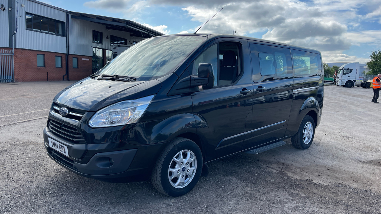 FORD TOURNEO CUSTOM 300 2.2 TDCi 125PS - Микроавтобус, Пассажирский фургон: фото 2 FORD TOURNEO CUSTOM 300 2.2 TDCi 125PS - Микроавтобус, Пассажирский фургон: фото 2
