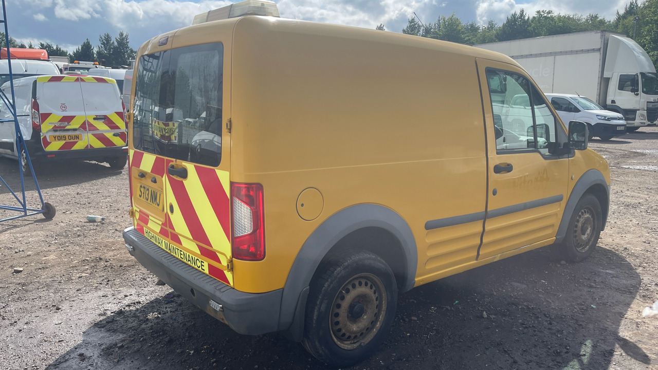 FORD TRANSIT CONNECT T200 1.8 TDCi 75ps - Легковой фургон: фото 4 FORD TRANSIT CONNECT T200 1.8 TDCi 75ps - Легковой фургон: фото 4