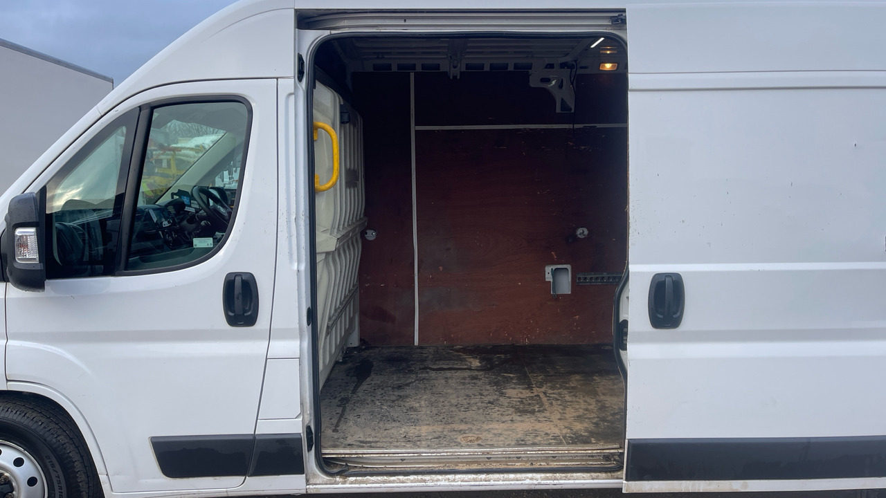 Цельнометаллический фургон Fiat Ducato 35 MAXI 2.2 MULTI JET 140PS: фото 14