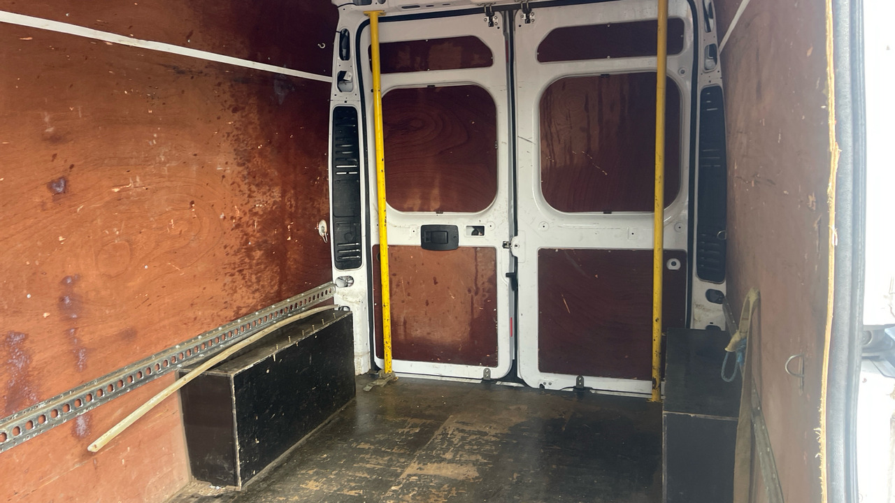 Цельнометаллический фургон Fiat Ducato 35 MAXI 2.2 MULTI JET 140PS: фото 16