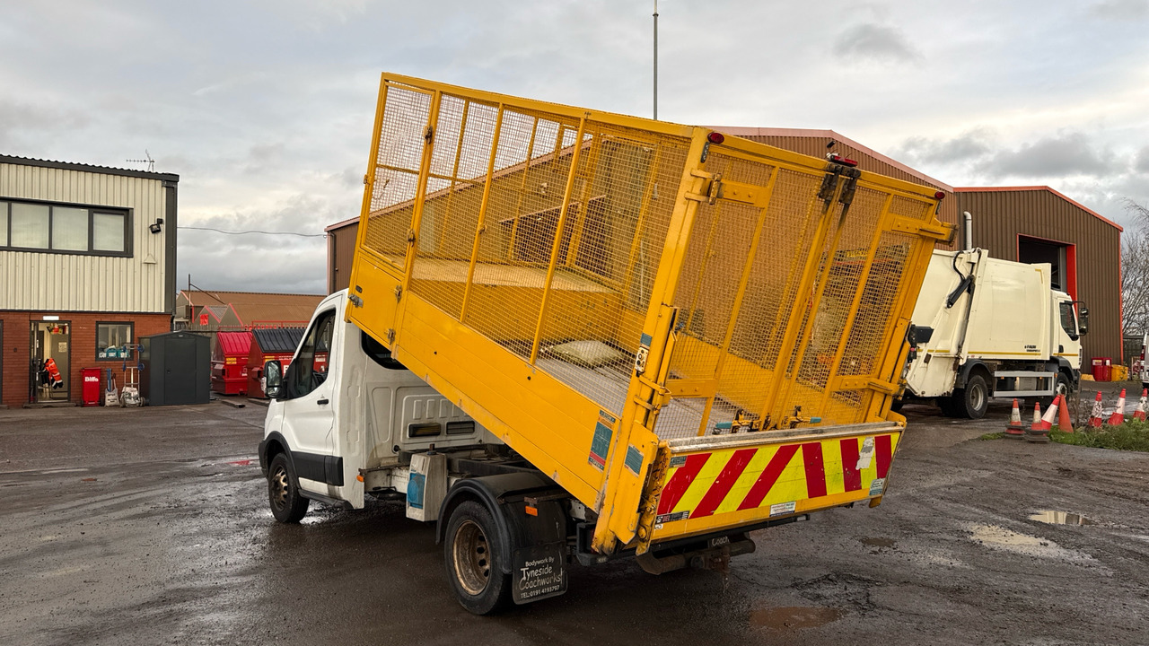 Ford Transit 350 2.0 TDCI 130PS - Малотоннажный самосвал: фото 3 Ford Transit 350 2.0 TDCI 130PS - Малотоннажный самосвал: фото 3