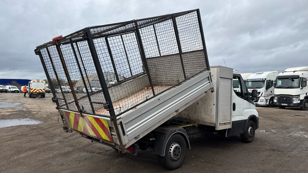 IVECO DAILY 35-120 2.3 4100 WB - Малотоннажный самосвал: фото 4 IVECO DAILY 35-120 2.3 4100 WB - Малотоннажный самосвал: фото 4