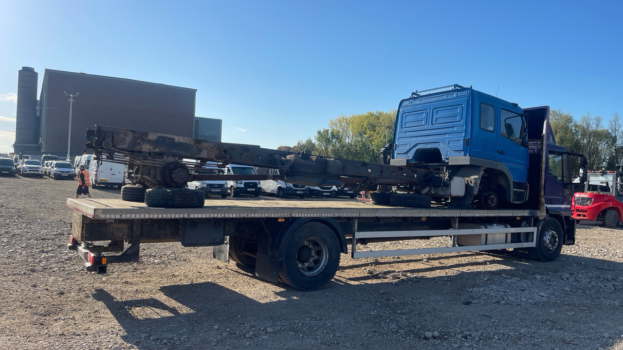 IVECO EUROCARGO  180E - Грузовик бортовой/ Платформа: фото 4 IVECO EUROCARGO  180E - Грузовик бортовой/ Платформа: фото 4