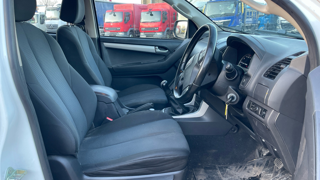 Isuzu D-Max YUKON 2.5 TD - Пикап, Грузопассажирский фургон: фото 5 Isuzu D-Max YUKON 2.5 TD - Пикап, Грузопассажирский фургон: фото 5