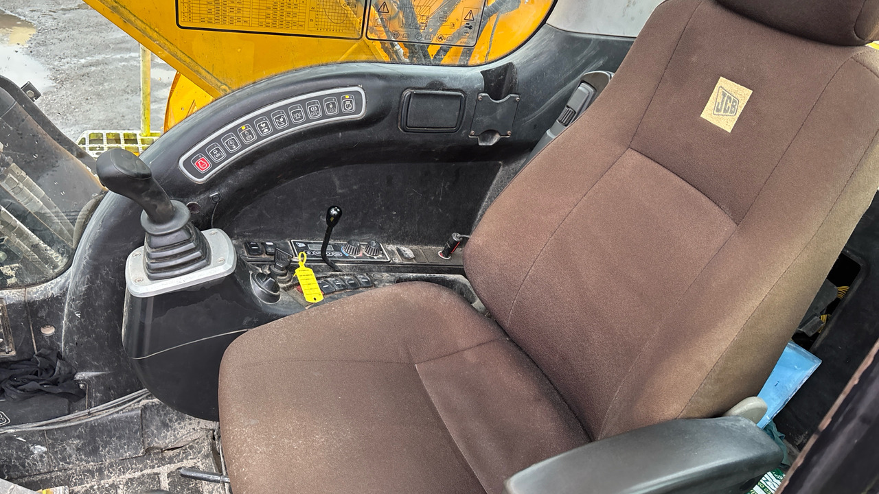 JCB JS200W - Колёсный экскаватор: фото 5 JCB JS200W - Колёсный экскаватор: фото 5