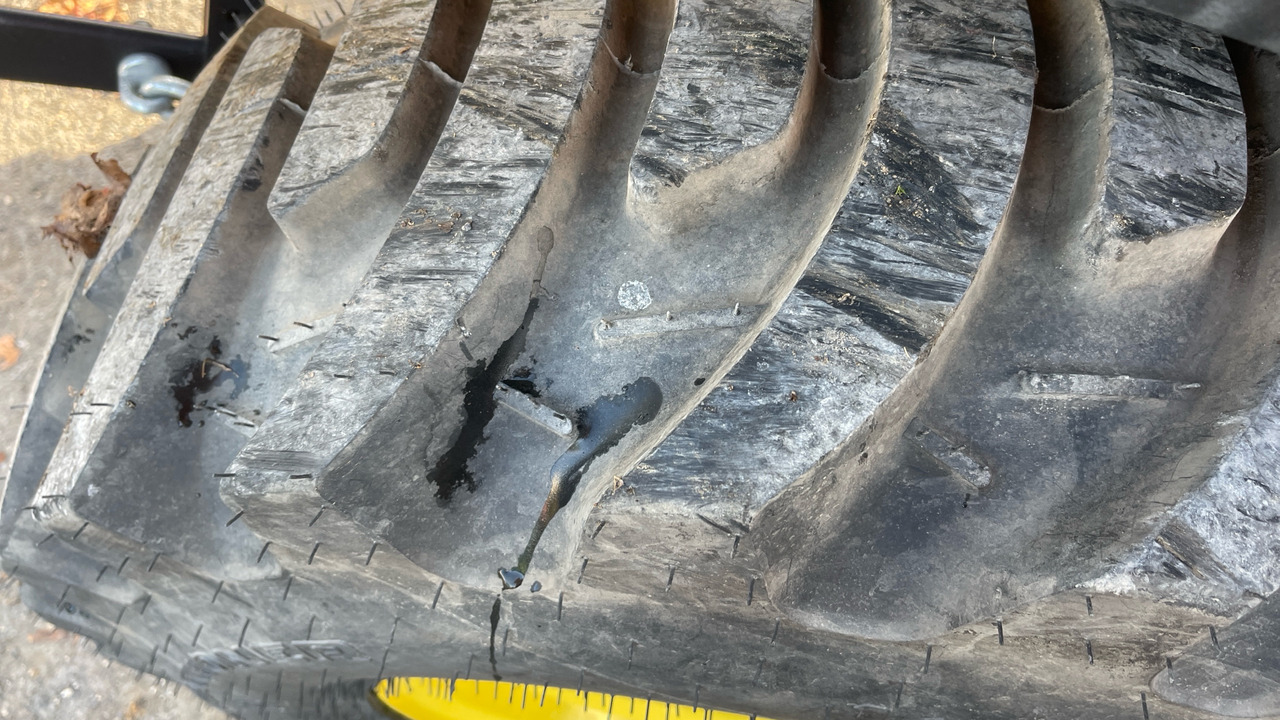 Трактор JOHN DEERE 2038R: фото 15 Трактор JOHN DEERE 2038R: фото 15