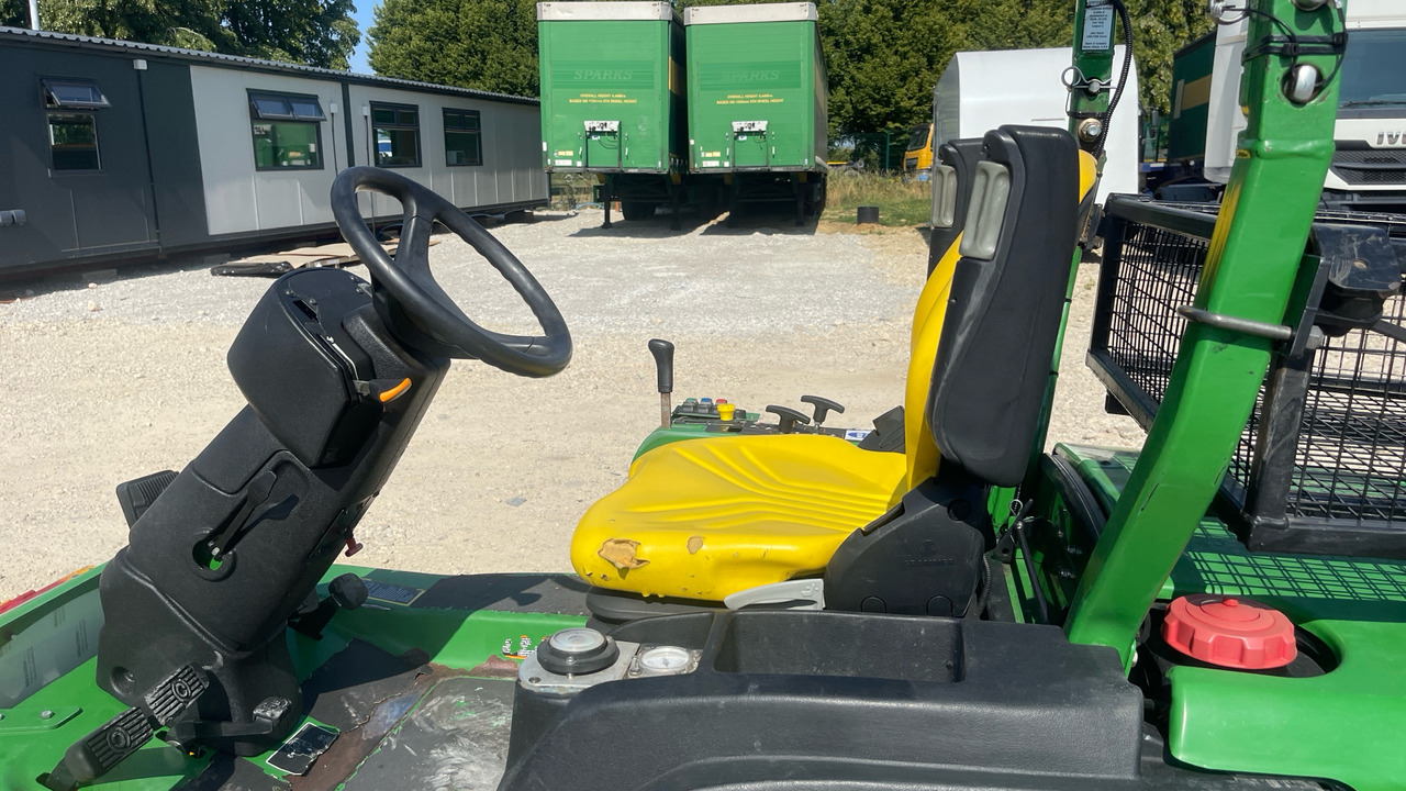 JOHN DEERE F1400 - Газонокосилка: фото 5 JOHN DEERE F1400 - Газонокосилка: фото 5