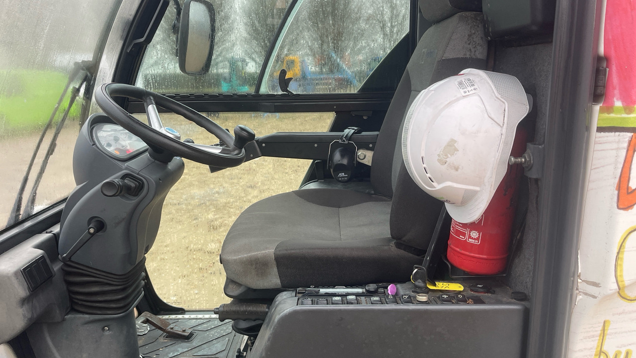 JOHNSTON SWEEPER - Подметально-уборочная машина: фото 5 JOHNSTON SWEEPER - Подметально-уборочная машина: фото 5