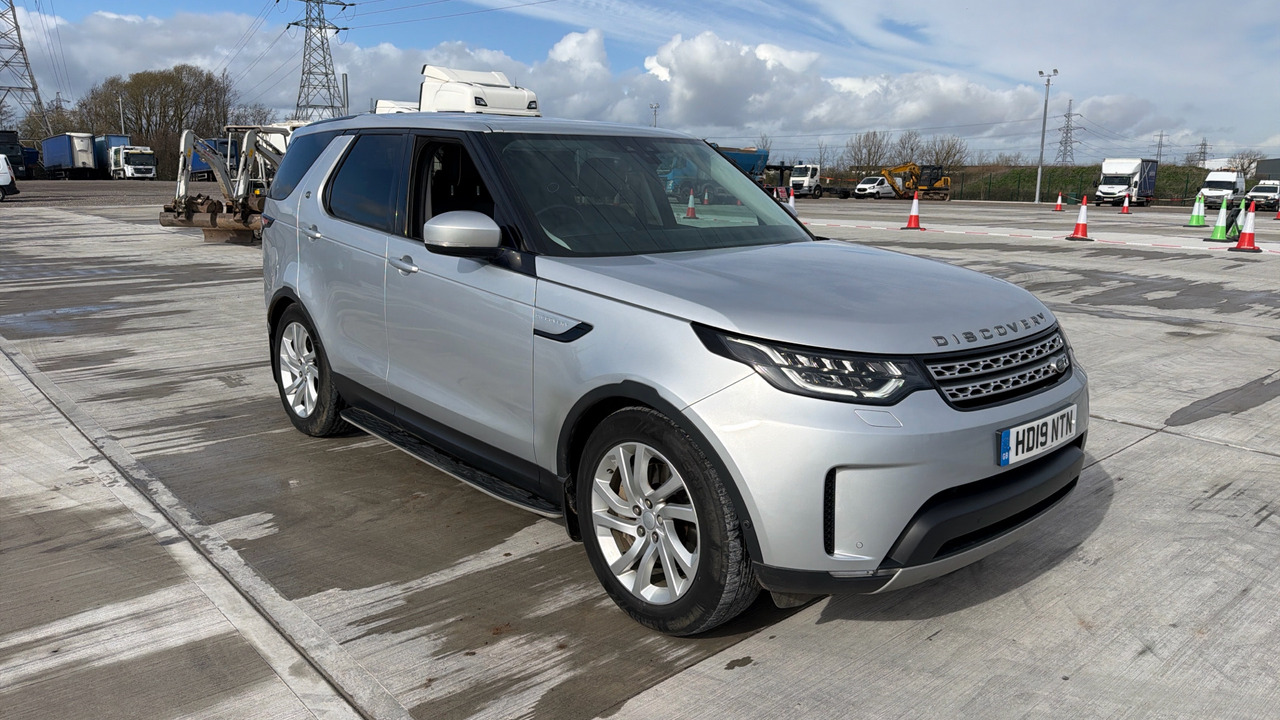 Land Rover Discovery 3.0 SDV6 306 HSE - Внедорожник: фото 1 Land Rover Discovery 3.0 SDV6 306 HSE - Внедорожник: фото 1