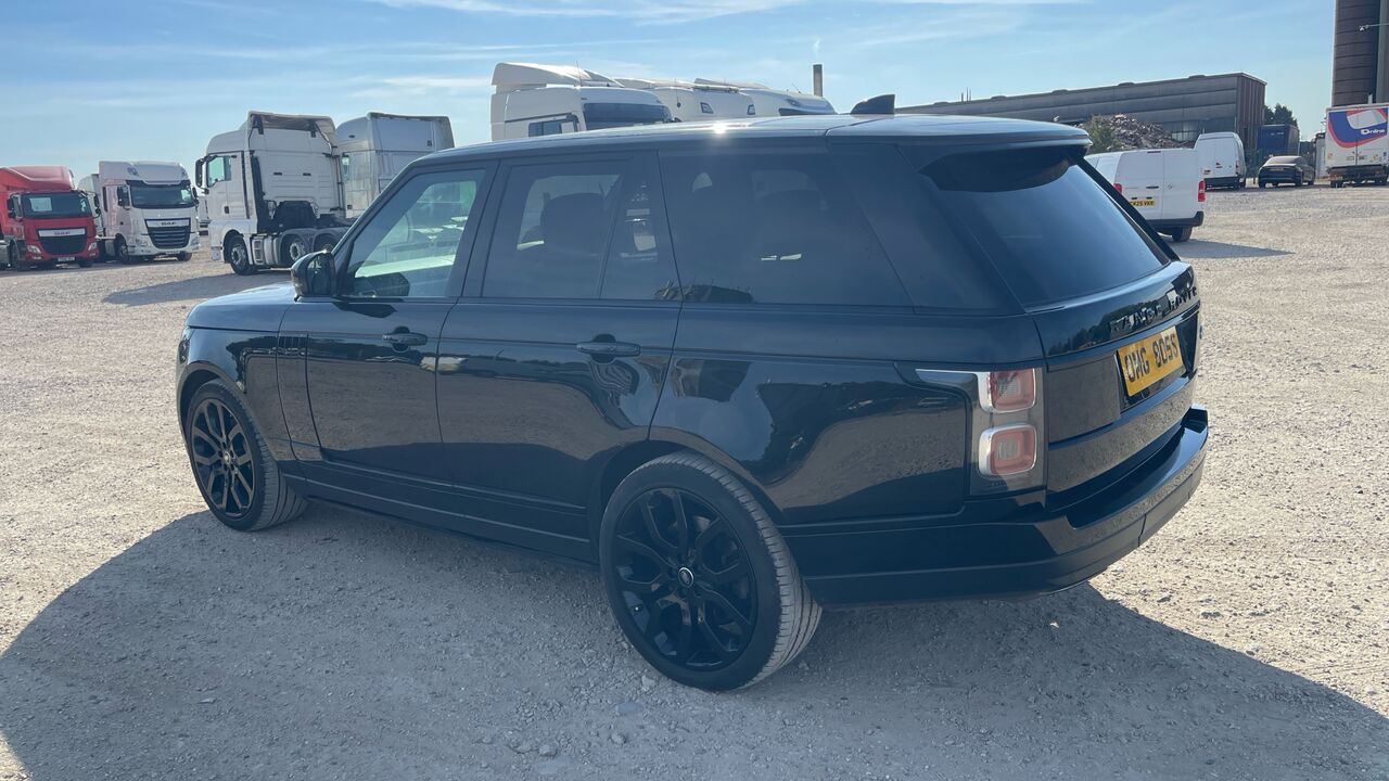 Land Rover Range Rover 4.4 SDV8 Autobiography - Внедорожник: фото 3 Land Rover Range Rover 4.4 SDV8 Autobiography - Внедорожник: фото 3