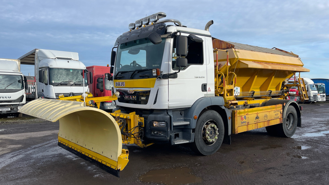 MAN TG-M 18.250 - Снегоуборочная машина: фото 2 MAN TG-M 18.250 - Снегоуборочная машина: фото 2