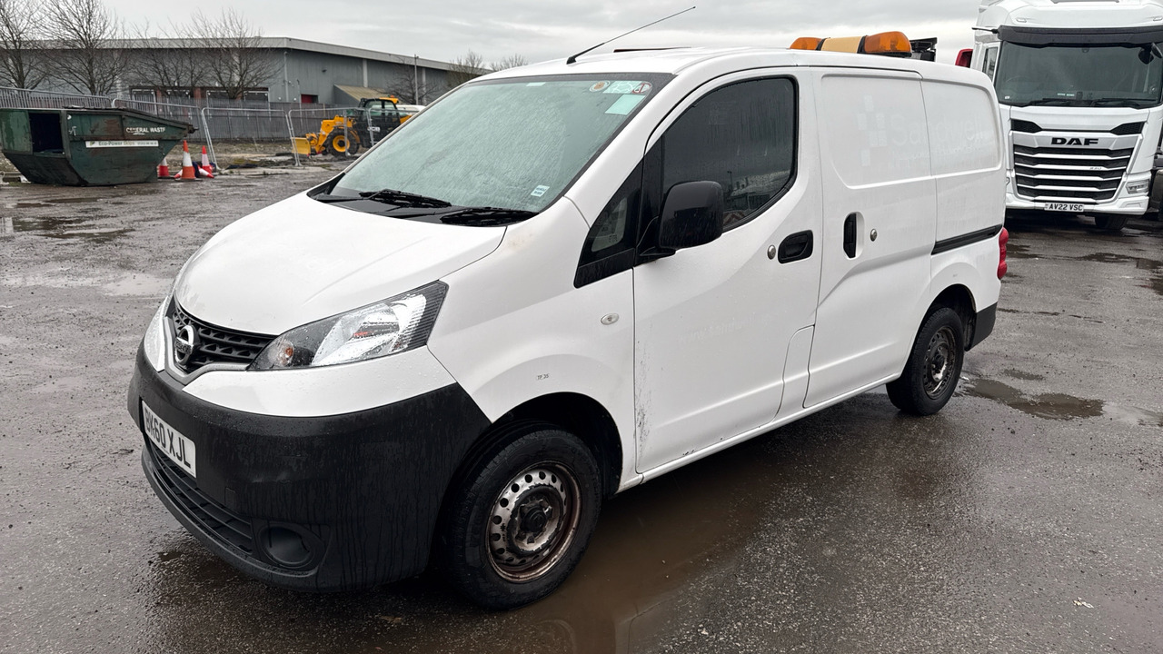 NISSAN NV 200 1.5 DCI SE - Легковой автомобиль: фото 2 NISSAN NV 200 1.5 DCI SE - Легковой автомобиль: фото 2