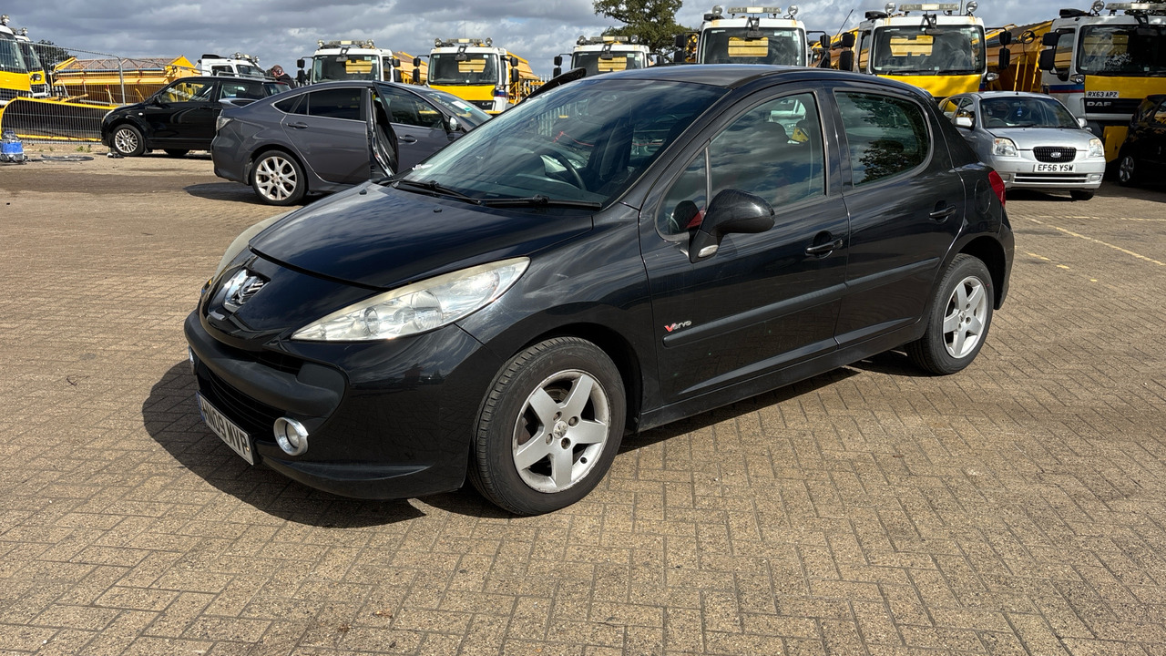 PEUGEOT 207 1.4 VERVE - Хэтчбек: фото 2 PEUGEOT 207 1.4 VERVE - Хэтчбек: фото 2