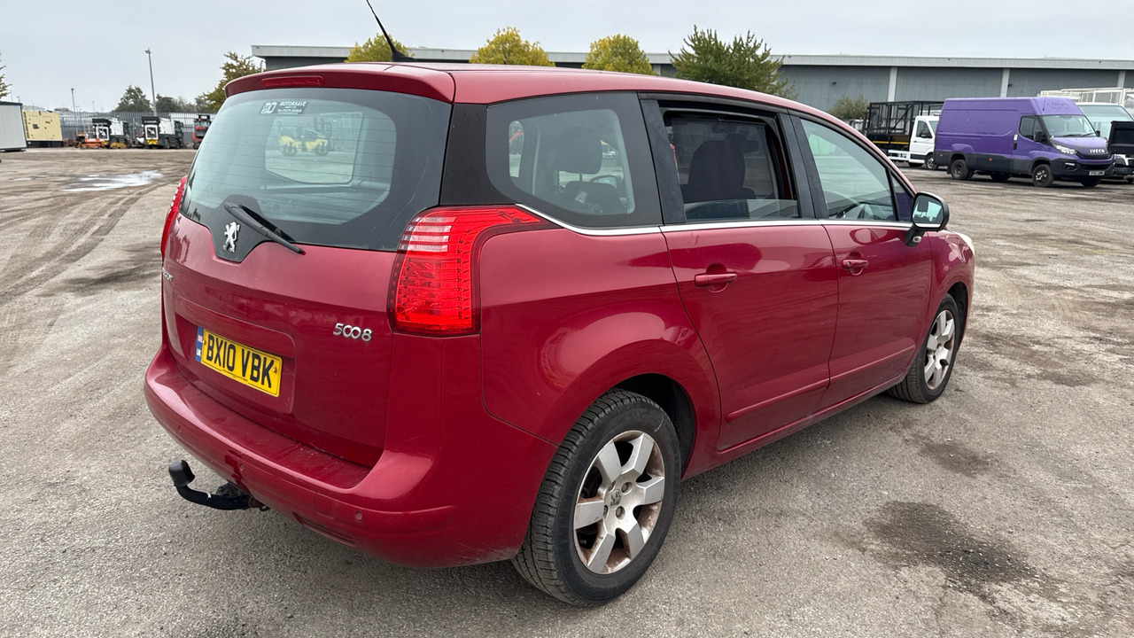 PEUGEOT 5008 2.0 HDI 150PS - Легковой автомобиль: фото 4 PEUGEOT 5008 2.0 HDI 150PS - Легковой автомобиль: фото 4