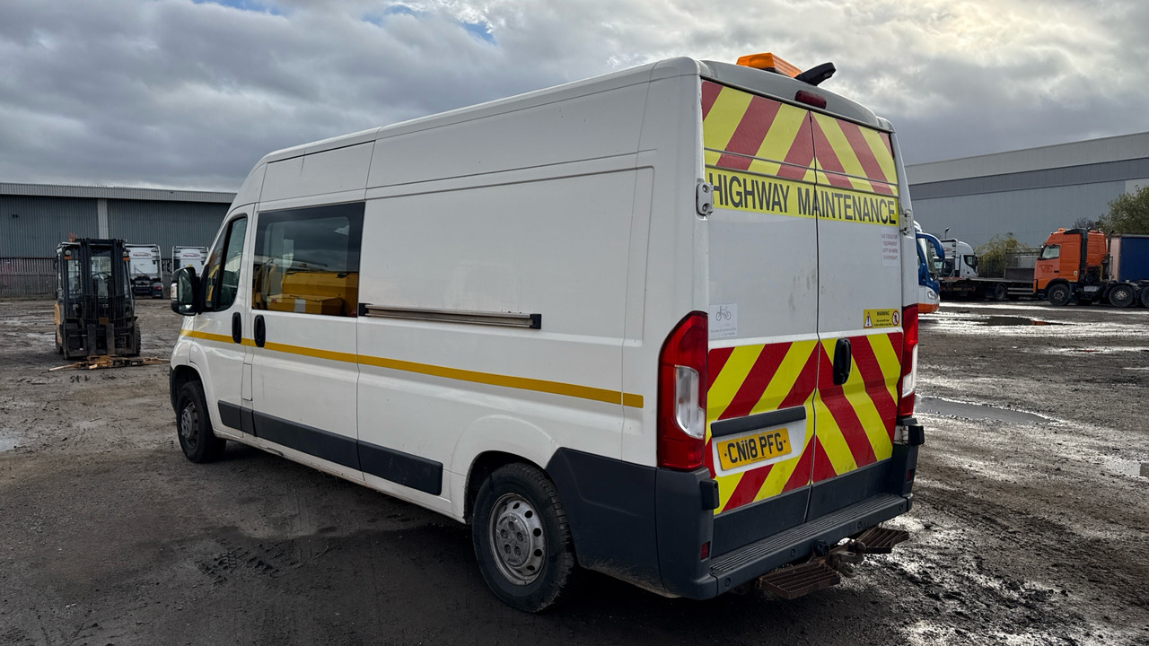 PEUGEOT BOXER 335 2.0 BlueHDi H2 30ps - Грузопассажирский фургон: фото 4 PEUGEOT BOXER 335 2.0 BlueHDi H2 30ps - Грузопассажирский фургон: фото 4