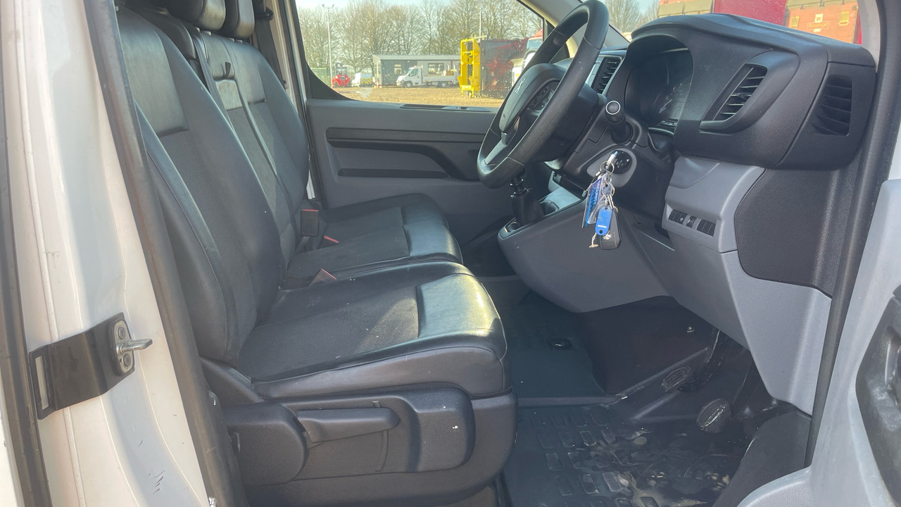 PEUGEOT EXPERT PROFESSIONAL 1200 1.5 BLUEHDI 100PS - Легковой фургон: фото 5 PEUGEOT EXPERT PROFESSIONAL 1200 1.5 BLUEHDI 100PS - Легковой фургон: фото 5