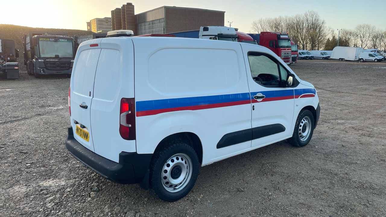 PEUGEOT PARTNER 1000 1.5 BlueHDi 100PS - Легковой фургон: фото 4 PEUGEOT PARTNER 1000 1.5 BlueHDi 100PS - Легковой фургон: фото 4