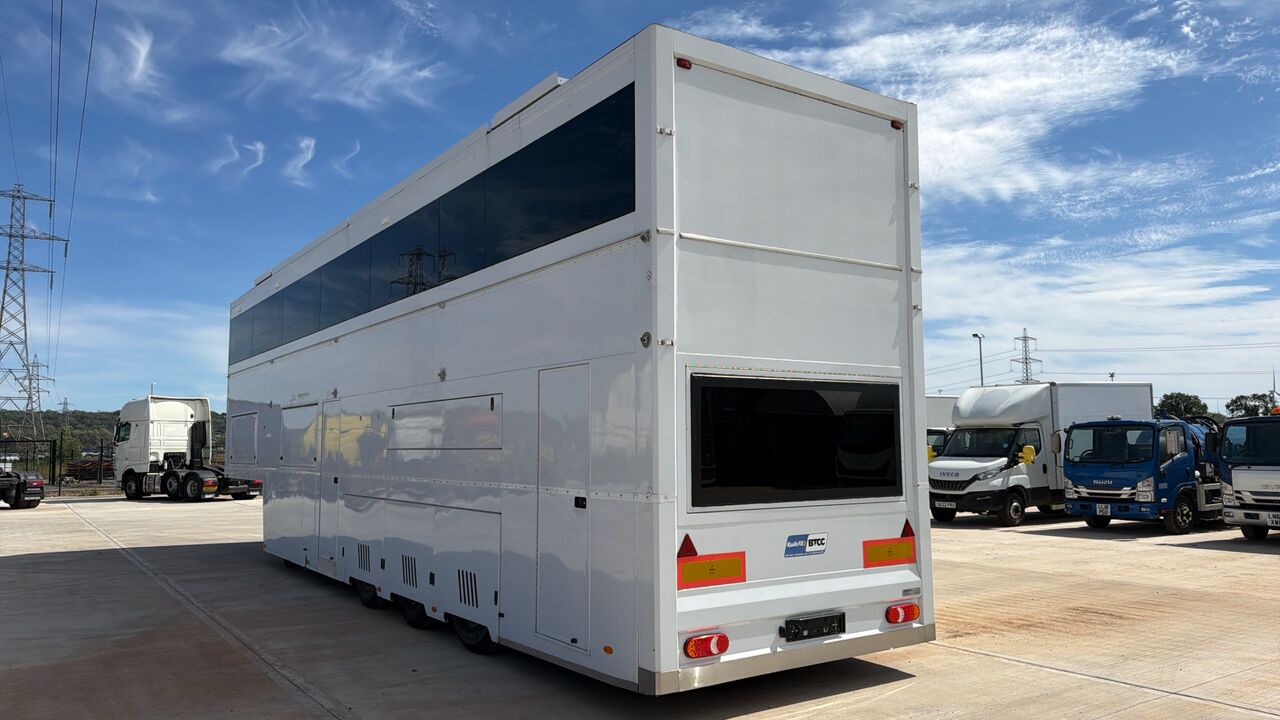HOPKINS MOTOR SPORT / GRAY & ADAMS RACE / HOSPITALITY TRAILER 3 LEVELS INCL. ROOF TERRACE / MARQUEE - Прицеп: фото 3 HOPKINS MOTOR SPORT / GRAY & ADAMS RACE / HOSPITALITY TRAILER 3 LEVELS INCL. ROOF TERRACE / MARQUEE - Прицеп: фото 3
