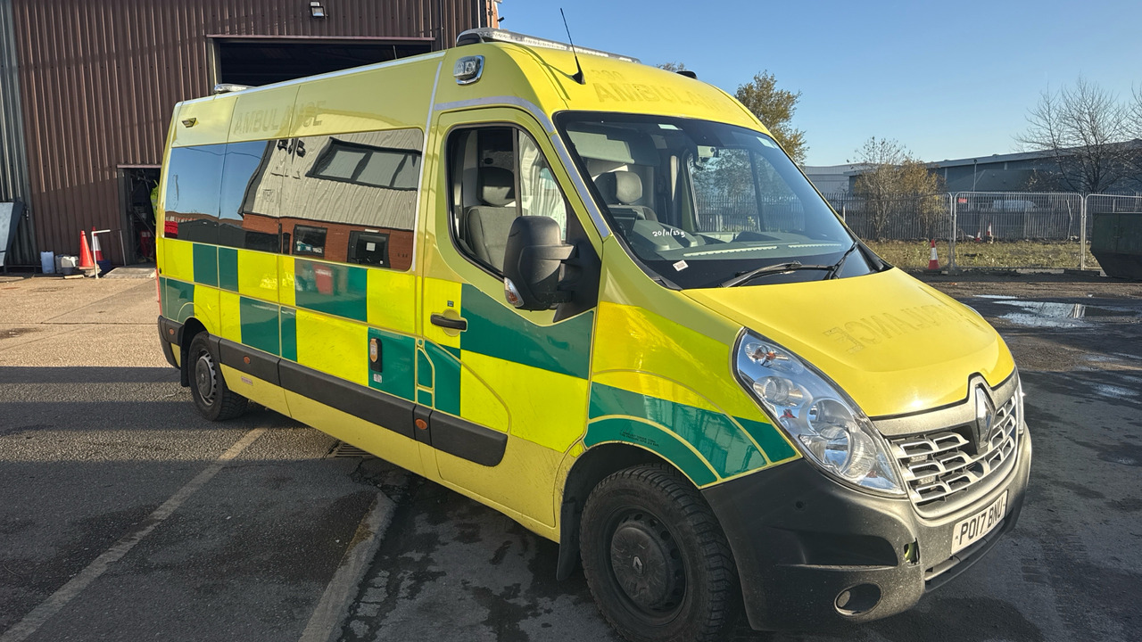 RENAULT MASTER 150.39 - Машина скорой помощи: фото 1 RENAULT MASTER 150.39 - Машина скорой помощи: фото 1