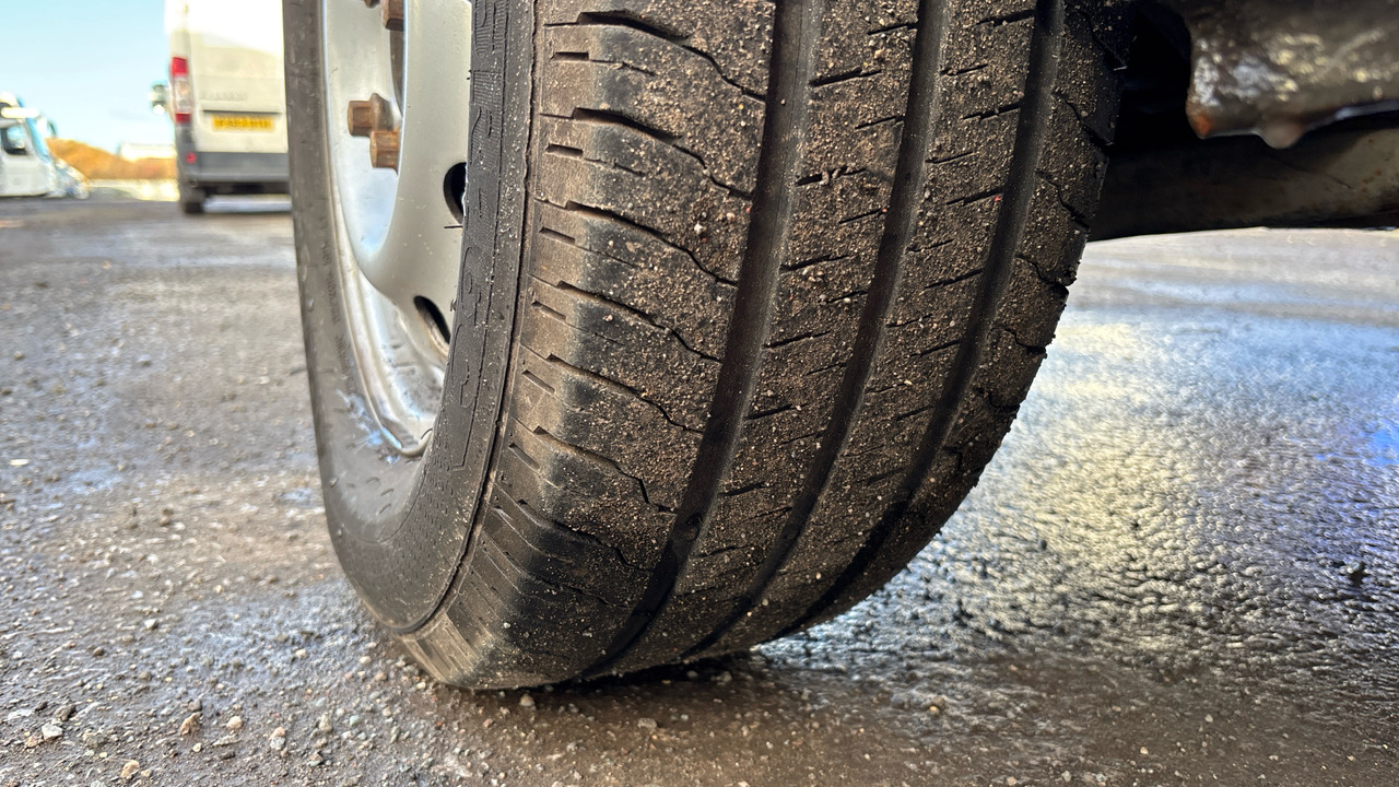 Грузовик бортовой/ Платформа RENAULT MASTER  CCPML35 DCI100 MWB: фото 25