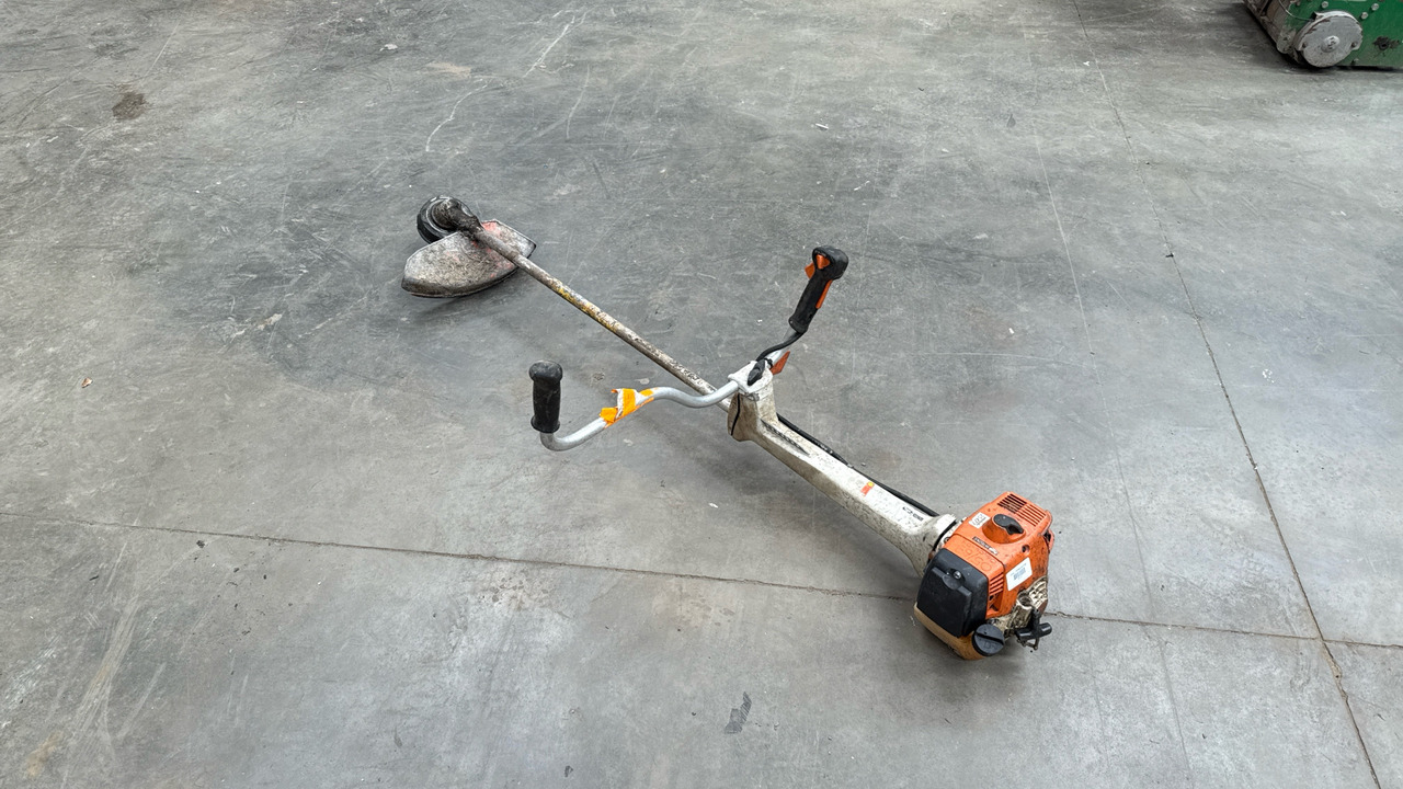 STIHL FS45C STRIMMER - Строительное оборудование: фото 1 STIHL FS45C STRIMMER - Строительное оборудование: фото 1