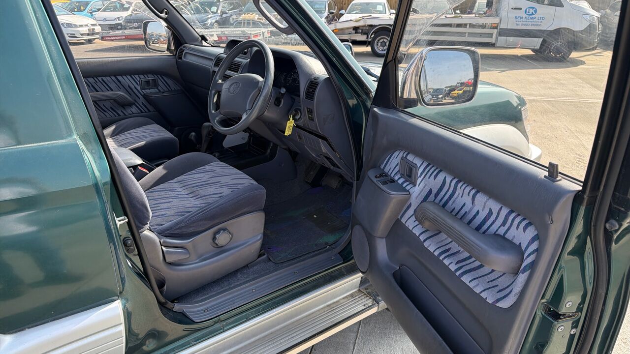 TOYOTA LAND CRUISER PRADO 3.0 RX - Внедорожник: фото 5 TOYOTA LAND CRUISER PRADO 3.0 RX - Внедорожник: фото 5