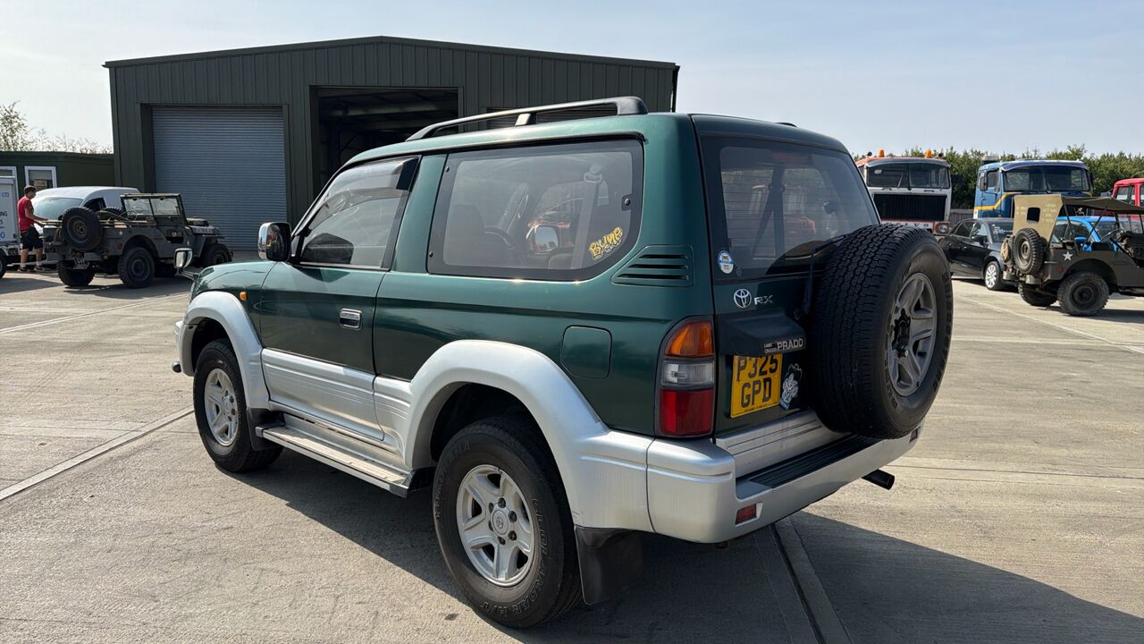 TOYOTA LAND CRUISER PRADO 3.0 RX - Внедорожник: фото 3 TOYOTA LAND CRUISER PRADO 3.0 RX - Внедорожник: фото 3