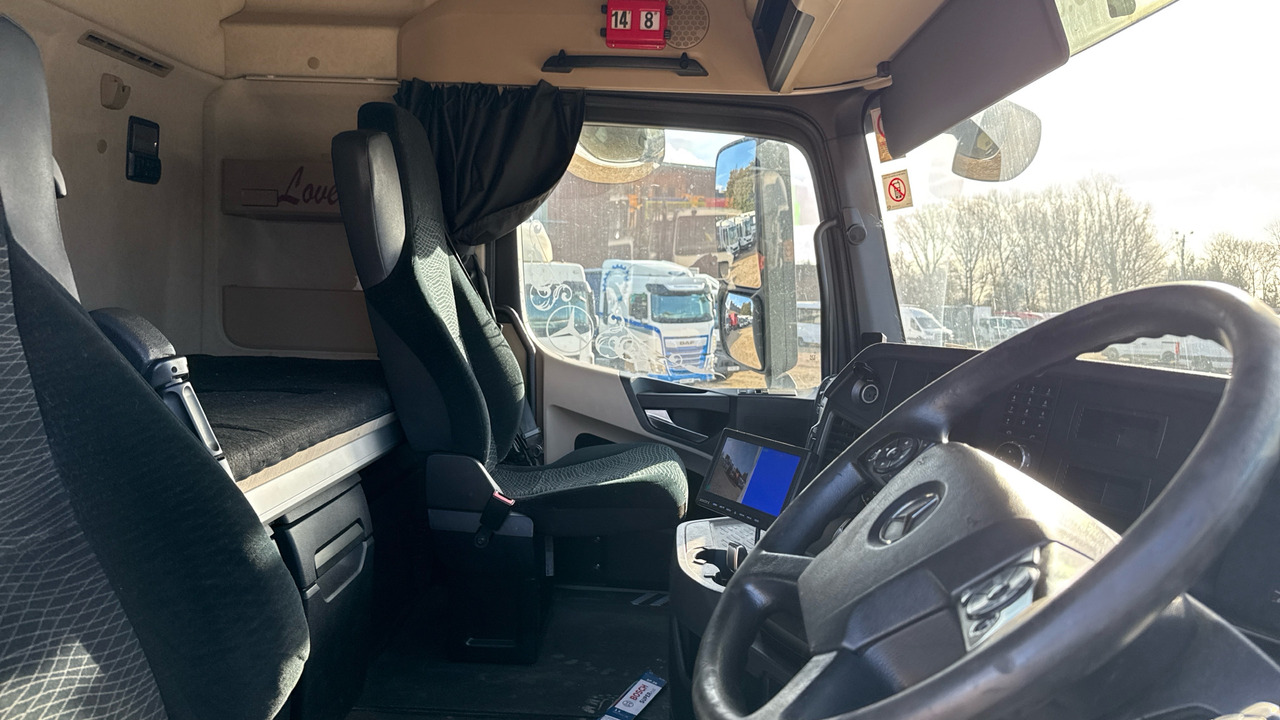 MERCEDES-BENZ ACTROS - Тягач: фото 5 MERCEDES-BENZ ACTROS - Тягач: фото 5