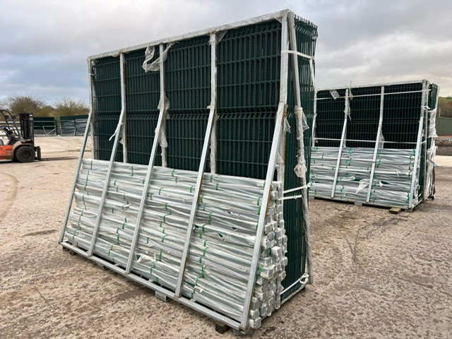 V-MESH FENCING 2.4M HIGH - Строительное оборудование: фото 1 V-MESH FENCING 2.4M HIGH - Строительное оборудование: фото 1