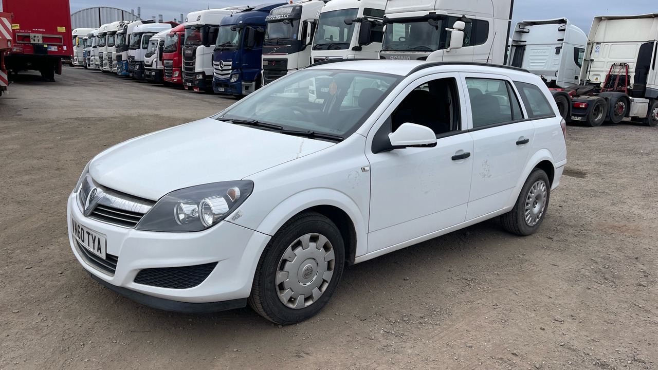 VAUXHALL ASTRA 1.7 CDTi 16V ECOFLEX 110PS - Легковой автомобиль: фото 2 VAUXHALL ASTRA 1.7 CDTi 16V ECOFLEX 110PS - Легковой автомобиль: фото 2