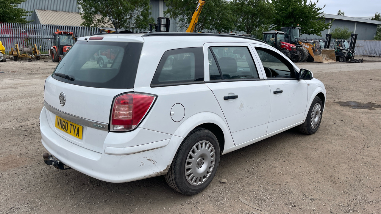 VAUXHALL ASTRA 1.7 CDTi 16V ECOFLEX 110PS - Легковой автомобиль: фото 4 VAUXHALL ASTRA 1.7 CDTi 16V ECOFLEX 110PS - Легковой автомобиль: фото 4