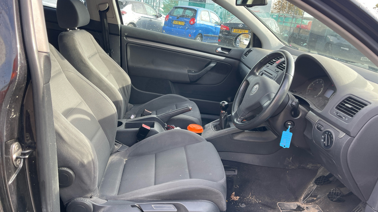 VOLKSWAGEN GOLF 2.0 GT FSI - Хэтчбек: фото 5 VOLKSWAGEN GOLF 2.0 GT FSI - Хэтчбек: фото 5