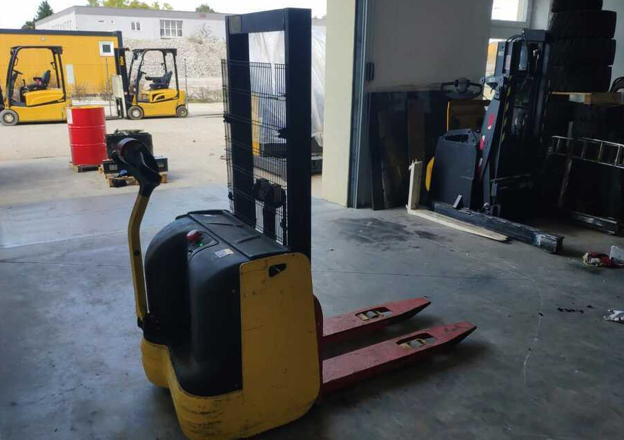Hyster S1.0E - Штабелер: фото 4 Hyster S1.0E - Штабелер: фото 4