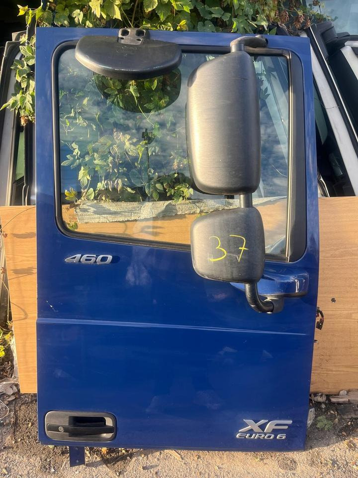 DAF XF 460 EU6 Beifahrertür Blau Rechts Spiegel Innenverkleidung - Дверь и запчасти для Грузовиков: фото 1 DAF XF 460 EU6 Beifahrertür Blau Rechts Spiegel Innenverkleidung - Дверь и запчасти для Грузовиков: фото 1