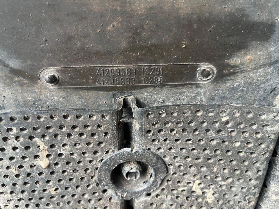 IVECO Stralis 450 Kotflügel vorne links 41299389 / 41299388 - Крыло для Грузовиков: фото 2 IVECO Stralis 450 Kotflügel vorne links 41299389 / 41299388 - Крыло для Грузовиков: фото 2