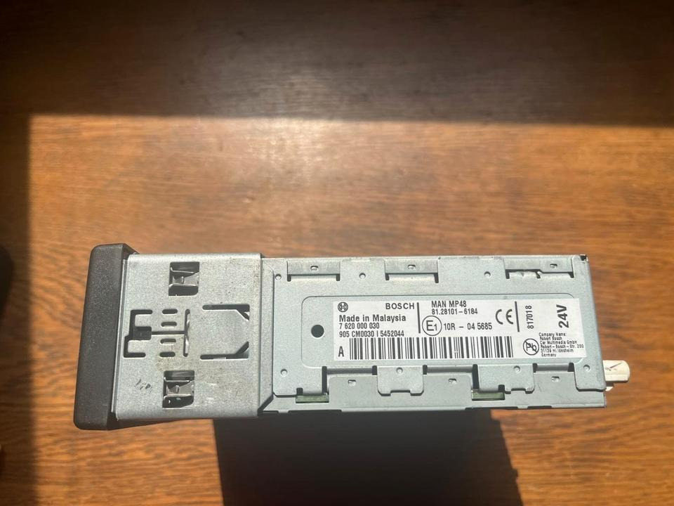 MAN Bosch Multimedia Radio 24V 81.28101-6184 - Система навигации для Грузовиков: фото 3 MAN Bosch Multimedia Radio 24V 81.28101-6184 - Система навигации для Грузовиков: фото 3