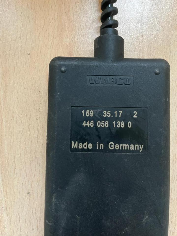MAN WABCO Bediengerät Fernbedienung Luftfederung 4460561380 - Воздушная подвеска для Грузовиков: фото 2 MAN WABCO Bediengerät Fernbedienung Luftfederung 4460561380 - Воздушная подвеска для Грузовиков: фото 2