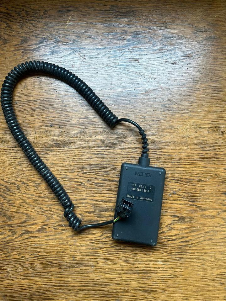 MAN WABCO Bediengerät Fernbedienung Luftfederung 4460561390 - Воздушная подвеска для Грузовиков: фото 3 MAN WABCO Bediengerät Fernbedienung Luftfederung 4460561390 - Воздушная подвеска для Грузовиков: фото 3