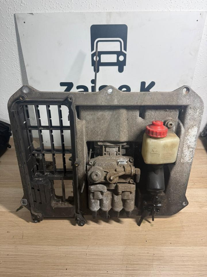 MAN WABCO Fußbremsventil 4800200070 81.52130-6295 - Детали тормозной системы для Грузовиков: фото 1 MAN WABCO Fußbremsventil 4800200070 81.52130-6295 - Детали тормозной системы для Грузовиков: фото 1