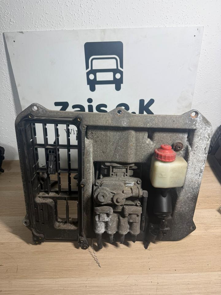 MAN WABCO Fußbremsventil 4800200090 - Детали тормозной системы для Грузовиков: фото 1 MAN WABCO Fußbremsventil 4800200090 - Детали тормозной системы для Грузовиков: фото 1