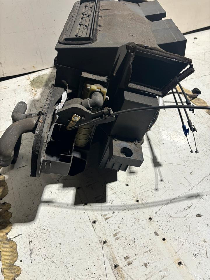 Mercedes Atego 1 Heizungskasten/Klimakasten A9738300161 - Отопление/ Вентиляция для Грузовиков: фото 3 Mercedes Atego 1 Heizungskasten/Klimakasten A9738300161 - Отопление/ Вентиляция для Грузовиков: фото 3