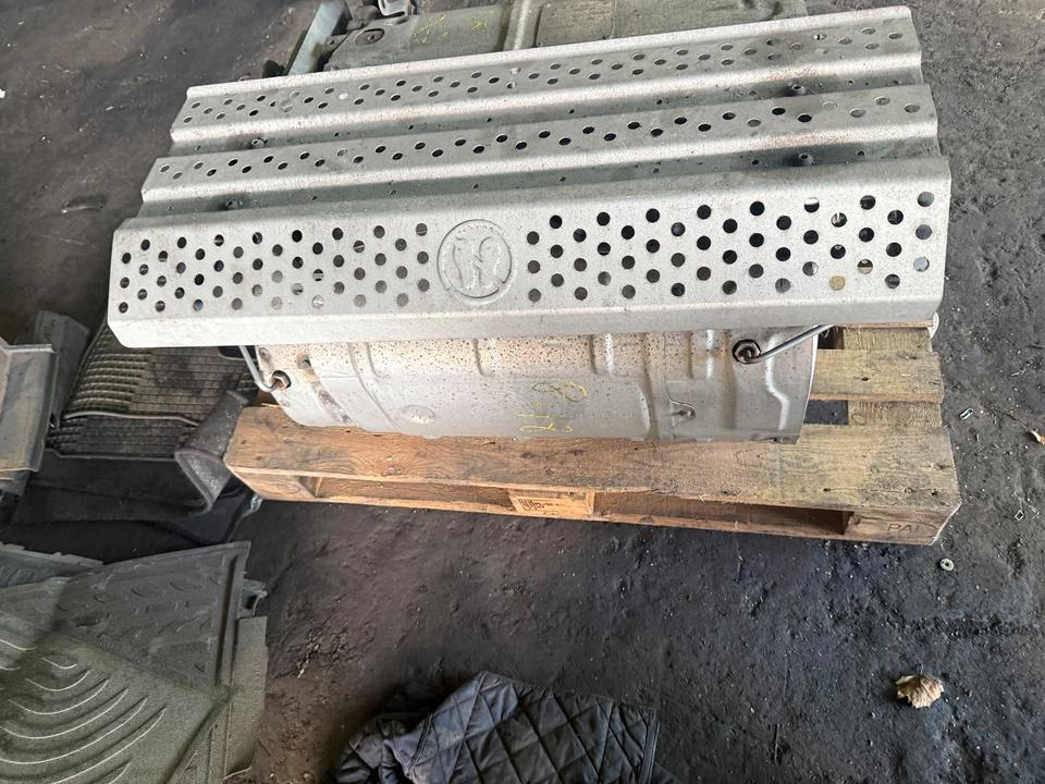 Mercedes Atego 4 EU6 Auspuff Katalysator A0074909712 - Катализатор для Грузовиков: фото 2 Mercedes Atego 4 EU6 Auspuff Katalysator A0074909712 - Катализатор для Грузовиков: фото 2
