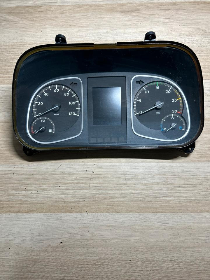 Mercedes Atego 4 EU6 Kombiinstrument A9674463821 - Приборная панель: фото 2 Mercedes Atego 4 EU6 Kombiinstrument A9674463821 - Приборная панель: фото 2