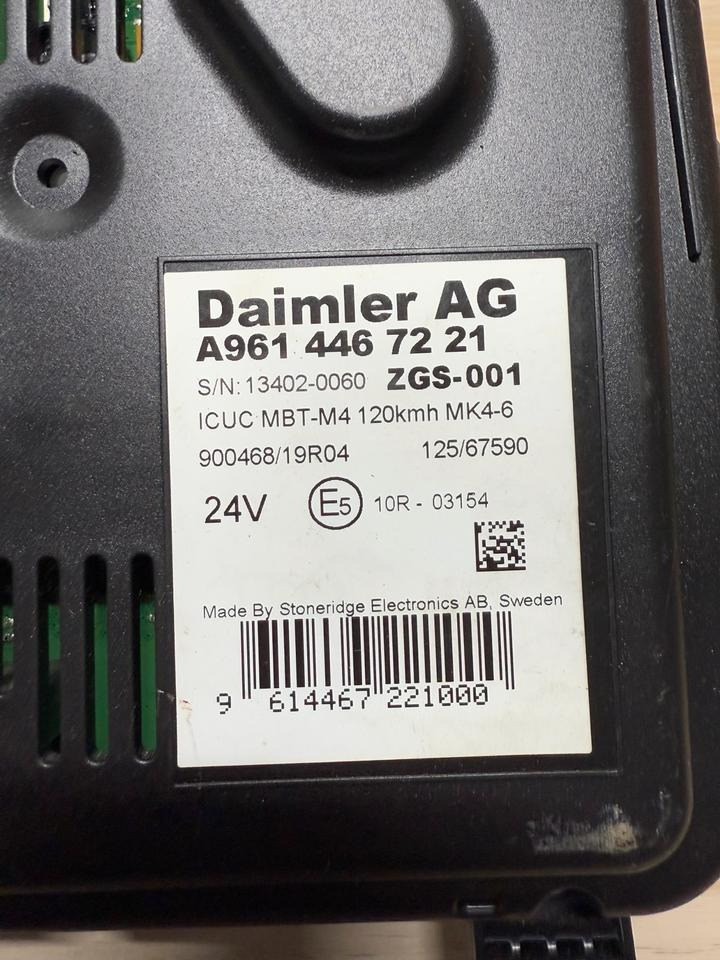 Mercedes Benz Actros MP4 Kombiinstrument / Tacho A9614467221 - Приборная панель: фото 4 Mercedes Benz Actros MP4 Kombiinstrument / Tacho A9614467221 - Приборная панель: фото 4